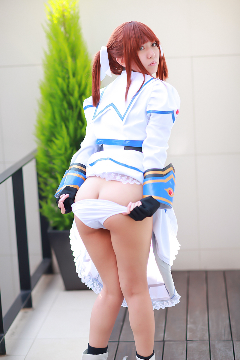 [Cosplay]  Hot Maho Shojo Lyrical Nanoha 诱惑的动作